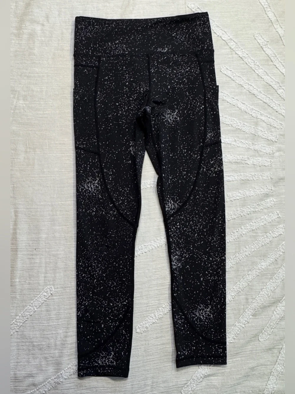 ZYIA Active Women’s Size 6 8 Reflective Splatter 7/8 High-Rise Pocket Leggings